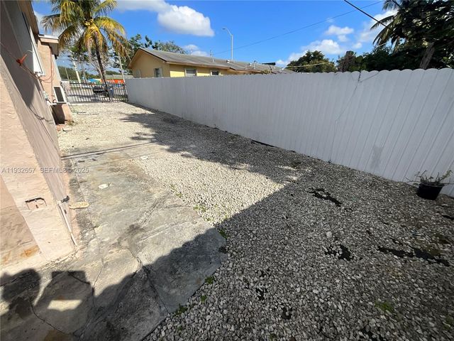 1064 NW 103rd St 2, Miami, FL 33150