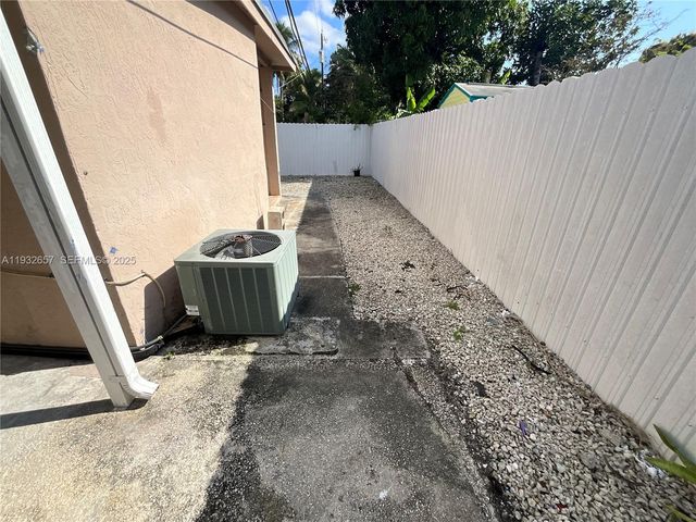 1064 NW 103rd St 2, Miami, FL 33150