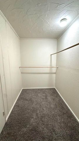 200 NE Alpine Street, Plainview, TX 79072