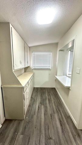 200 NE Alpine Street, Plainview, TX 79072