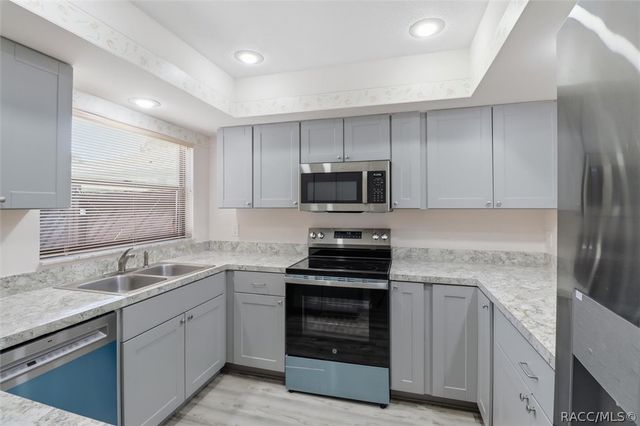 11621 W Riverhaven Drive, Homosassa, FL 34448