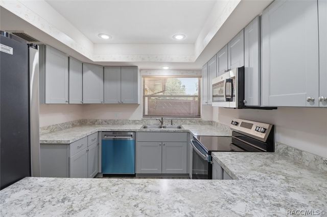 11621 W Riverhaven Drive, Homosassa, FL 34448