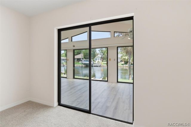11621 W Riverhaven Drive, Homosassa, FL 34448