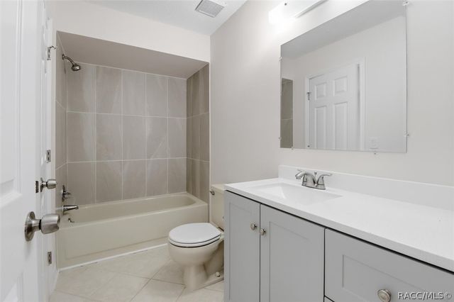 11621 W Riverhaven Drive, Homosassa, FL 34448
