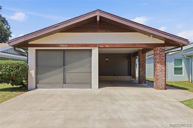 11621 W Riverhaven Drive, Homosassa, FL 34448