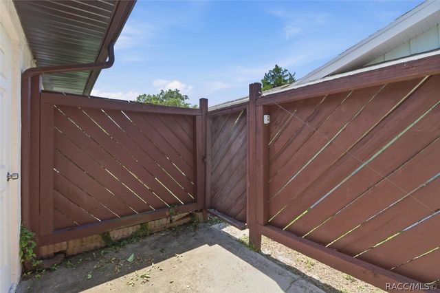 11621 W Riverhaven Drive, Homosassa, FL 34448
