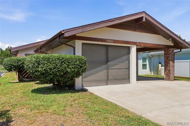 11621 W Riverhaven Drive, Homosassa, FL 34448