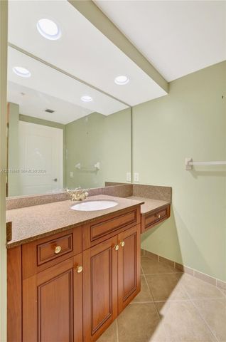 347 N New River Dr E 2205, Fort Lauderdale, FL 33301