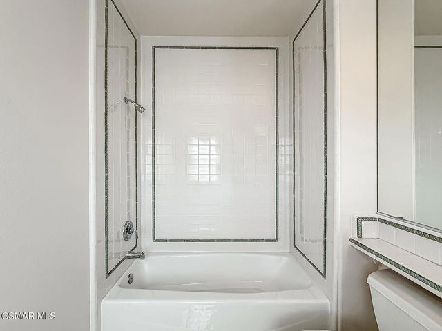 185 Jaycroft Court, Lake Sherwood, CA 91361