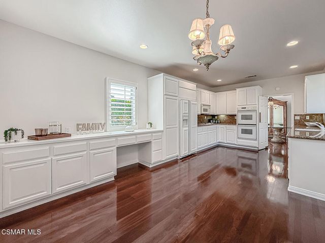 185 Jaycroft Court, Lake Sherwood, CA 91361