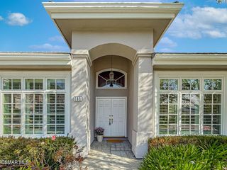 185 Jaycroft Court, Lake Sherwood, CA 91361