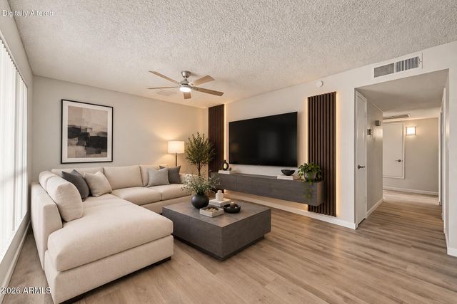 313 W PIUTE Avenue, Phoenix, AZ 85027