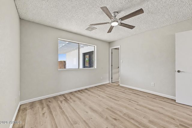 313 W PIUTE Avenue, Phoenix, AZ 85027