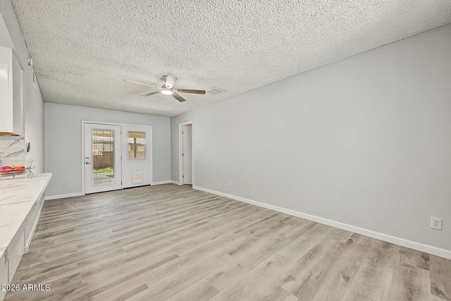 313 W PIUTE Avenue, Phoenix, AZ 85027