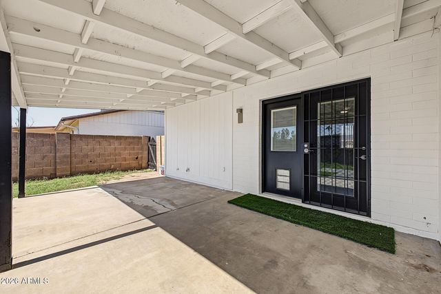 313 W PIUTE Avenue, Phoenix, AZ 85027