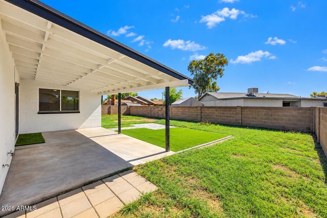 313 W PIUTE Avenue, Phoenix, AZ 85027