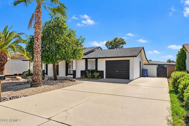 313 W PIUTE Avenue, Phoenix, AZ 85027