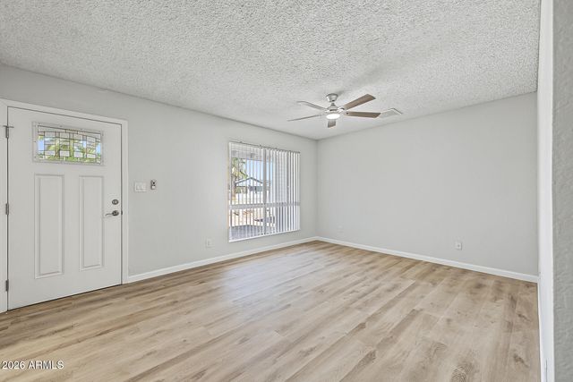 313 W PIUTE Avenue, Phoenix, AZ 85027