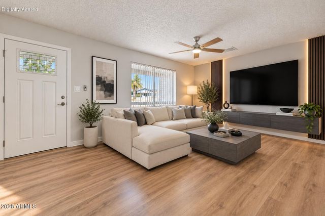 313 W PIUTE Avenue, Phoenix, AZ 85027