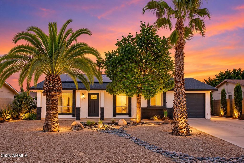 313 W PIUTE Avenue, Phoenix, AZ 85027