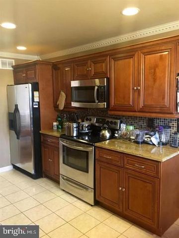 9003 ROLLINGWOOD DR, Fort Washington, MD 20744