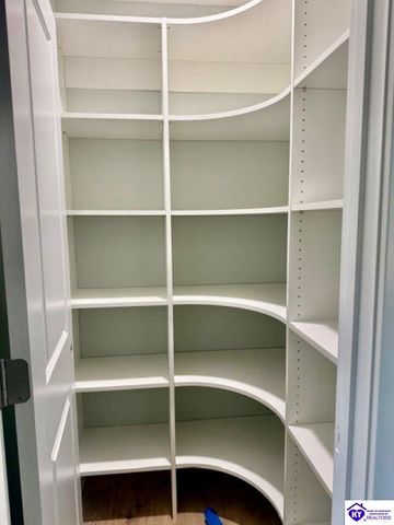 412 Woods Rd, Elizabethtown, KY 42701