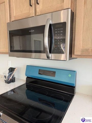 412 Woods Rd, Elizabethtown, KY 42701