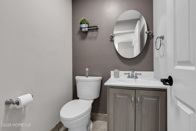 15 Lenape Trail, Freehold, NJ 07728