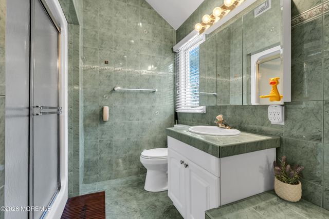 15 Lenape Trail, Freehold, NJ 07728