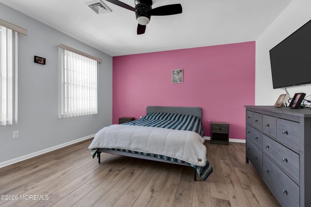 15 Lenape Trail, Freehold, NJ 07728