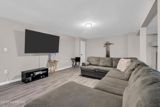 15 Lenape Trail, Freehold, NJ 07728