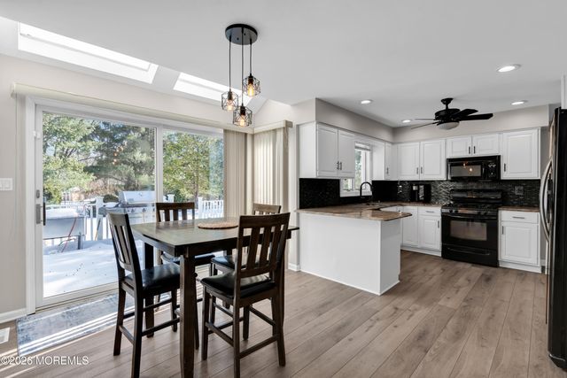 15 Lenape Trail, Freehold, NJ 07728