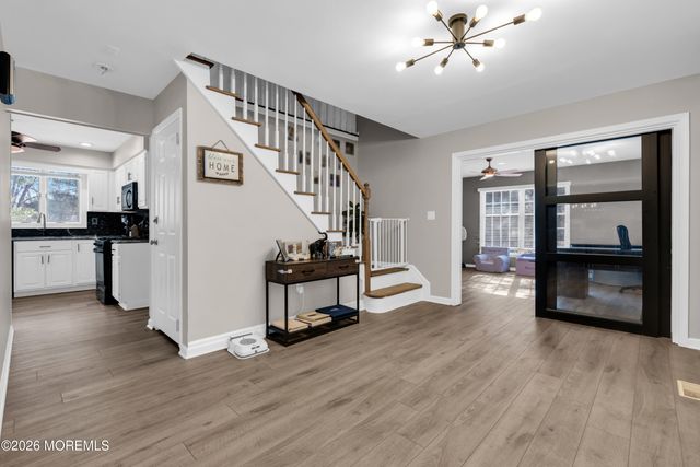 15 Lenape Trail, Freehold, NJ 07728