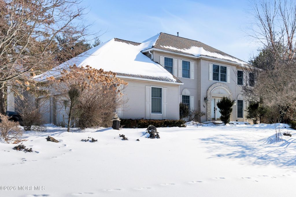 15 Lenape Trail, Freehold, NJ 07728