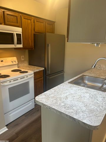 34644 Mercer Lane, Fraser, MI 48026