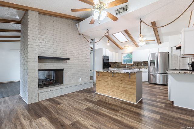 6111 WINDY FRST, San Antonio, TX 78239