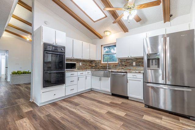 6111 WINDY FRST, San Antonio, TX 78239