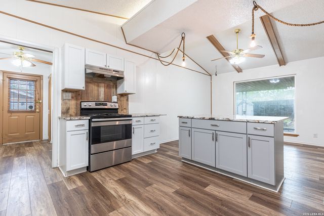 6111 WINDY FRST, San Antonio, TX 78239