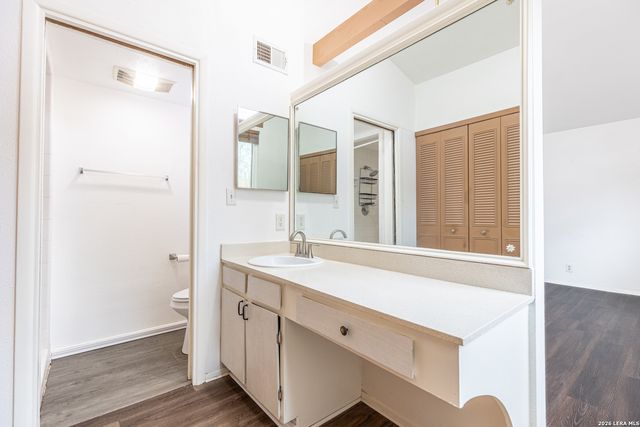 6111 WINDY FRST, San Antonio, TX 78239