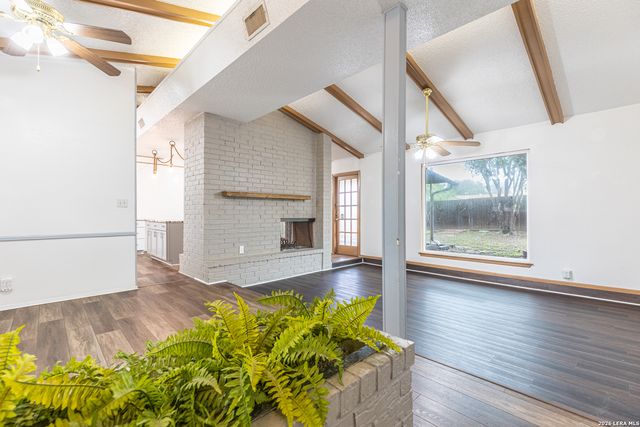 6111 WINDY FRST, San Antonio, TX 78239