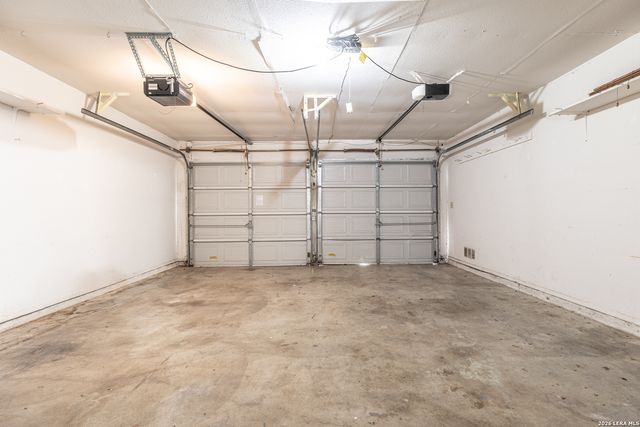 6111 WINDY FRST, San Antonio, TX 78239