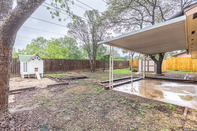 6111 WINDY FRST, San Antonio, TX 78239