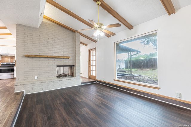 6111 WINDY FRST, San Antonio, TX 78239