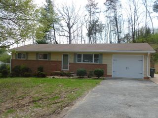 820 Oak Tree Drive, Chattanooga, TN 37415