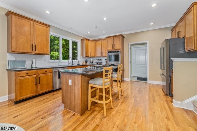 12 Wyckoff Rd, Bethlehem Twp., NJ 08827