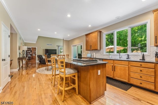 12 Wyckoff Rd, Bethlehem Twp., NJ 08827