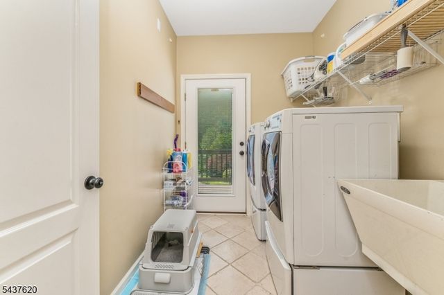 12 Wyckoff Rd, Bethlehem Twp., NJ 08827