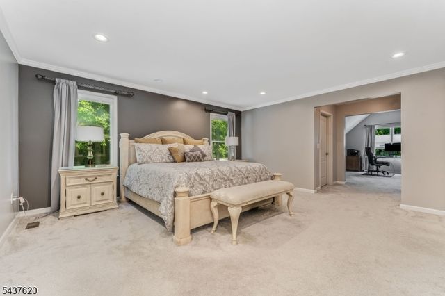 12 Wyckoff Rd, Bethlehem Twp., NJ 08827