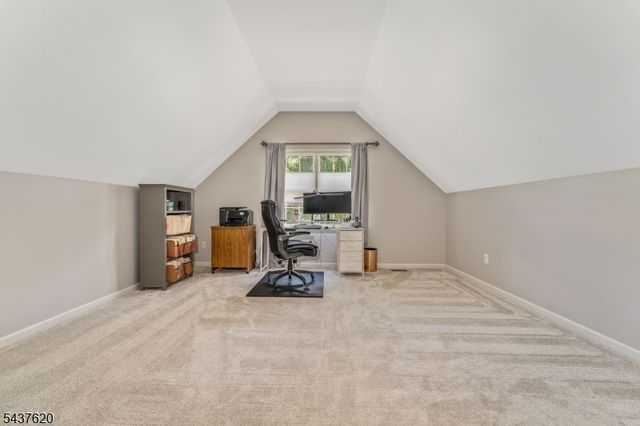12 Wyckoff Rd, Bethlehem Twp., NJ 08827