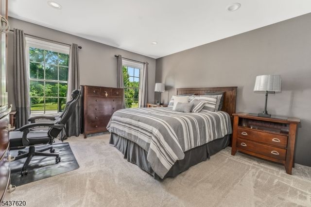 12 Wyckoff Rd, Bethlehem Twp., NJ 08827